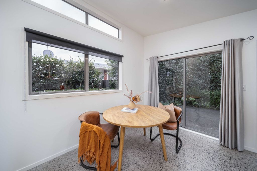 Modern Living on Chedworth – další