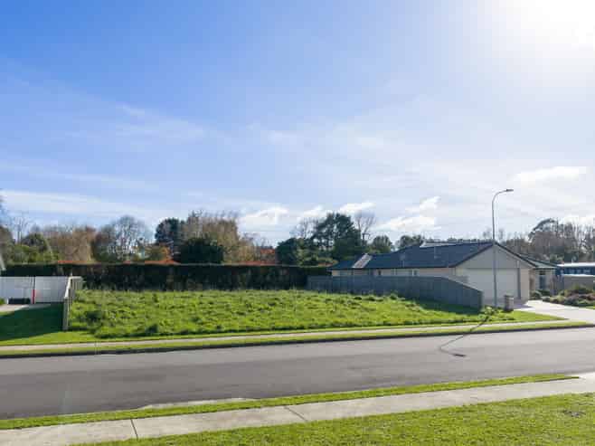 4 Magnolia Place, LEVIN