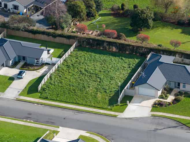 4 Magnolia Place, LEVIN
