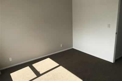 Modern 2-Bedroom Townhouse in Glenfield  – Water Included! - Mehr