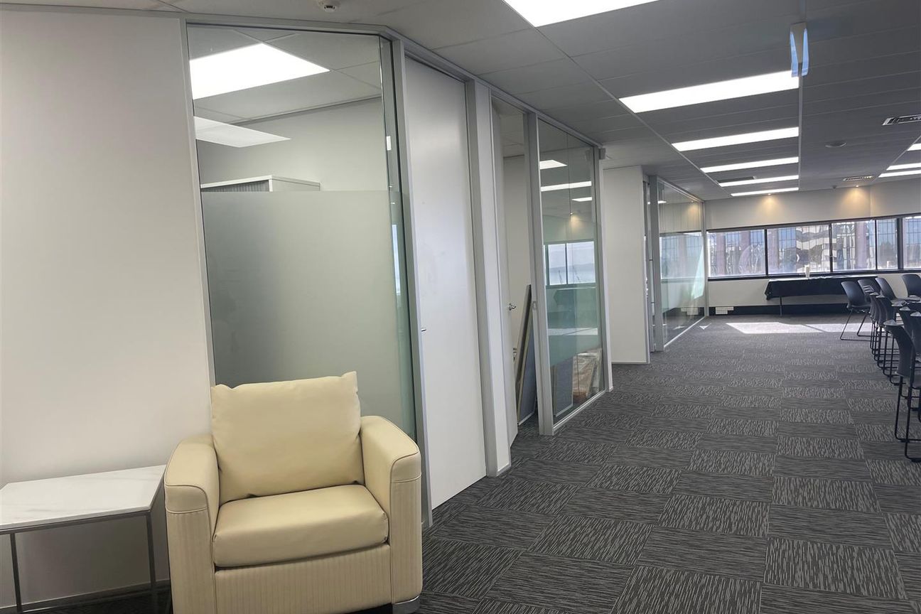 Tidy office with views! – pohled 6