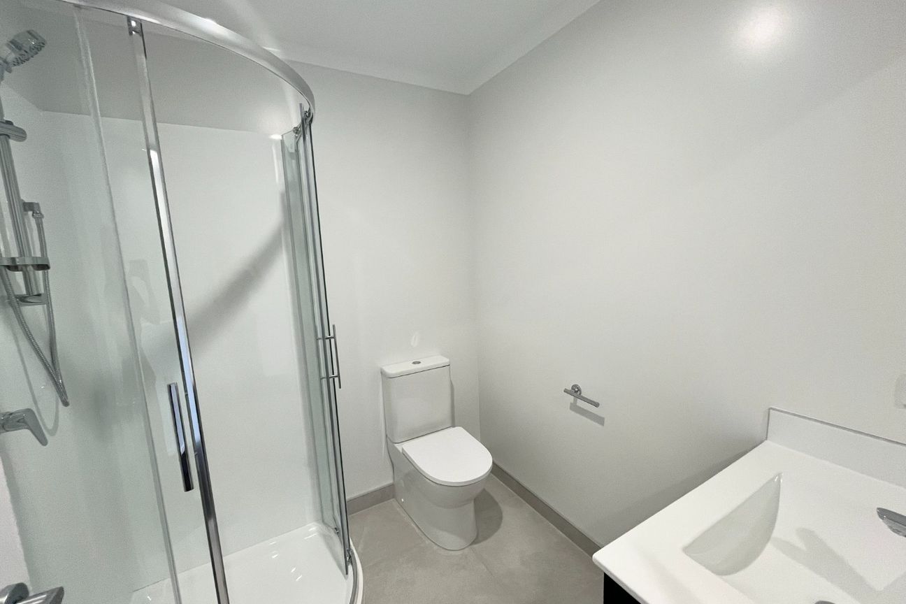 Brand New Home in a Quiet Chartwell Street - Meer