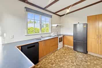 102 Featherston Street, Takaro
