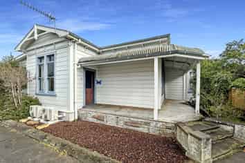 102 Featherston Street, Takaro