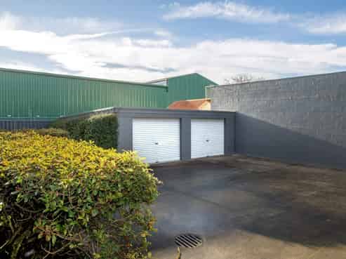Deceptively large, impressively located offices