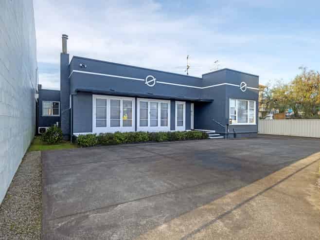 Deceptively large, impressively located offices