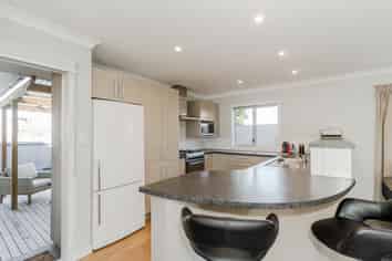 3A The Esplanade, Westshore