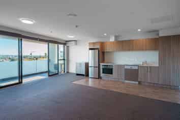 102/1904 Great North Road, Avondale