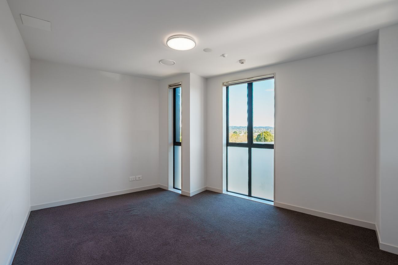 Vibrant Avondale Living - Spacious 2 Bedroom Apartment with Car Park - Fler