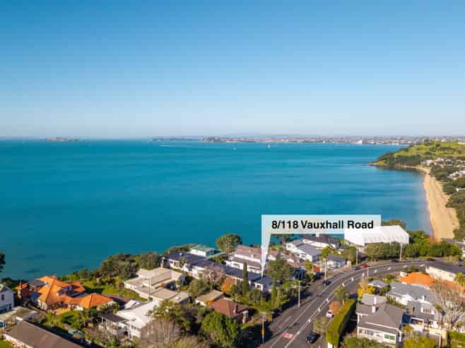 8/118 Vauxhall Road, Devonport