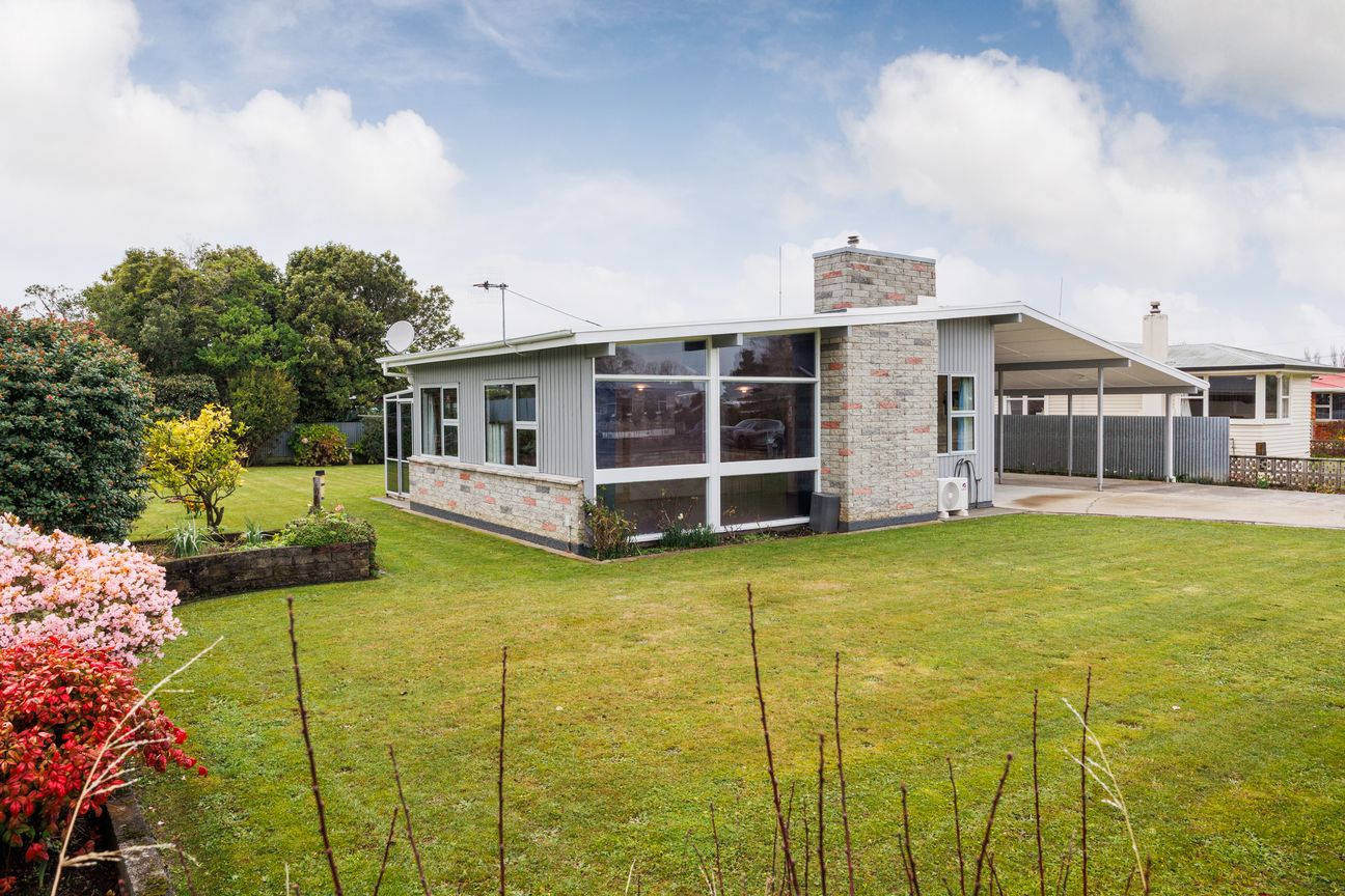 Beautifully Updated, Perfectly Positioned - Bild 6