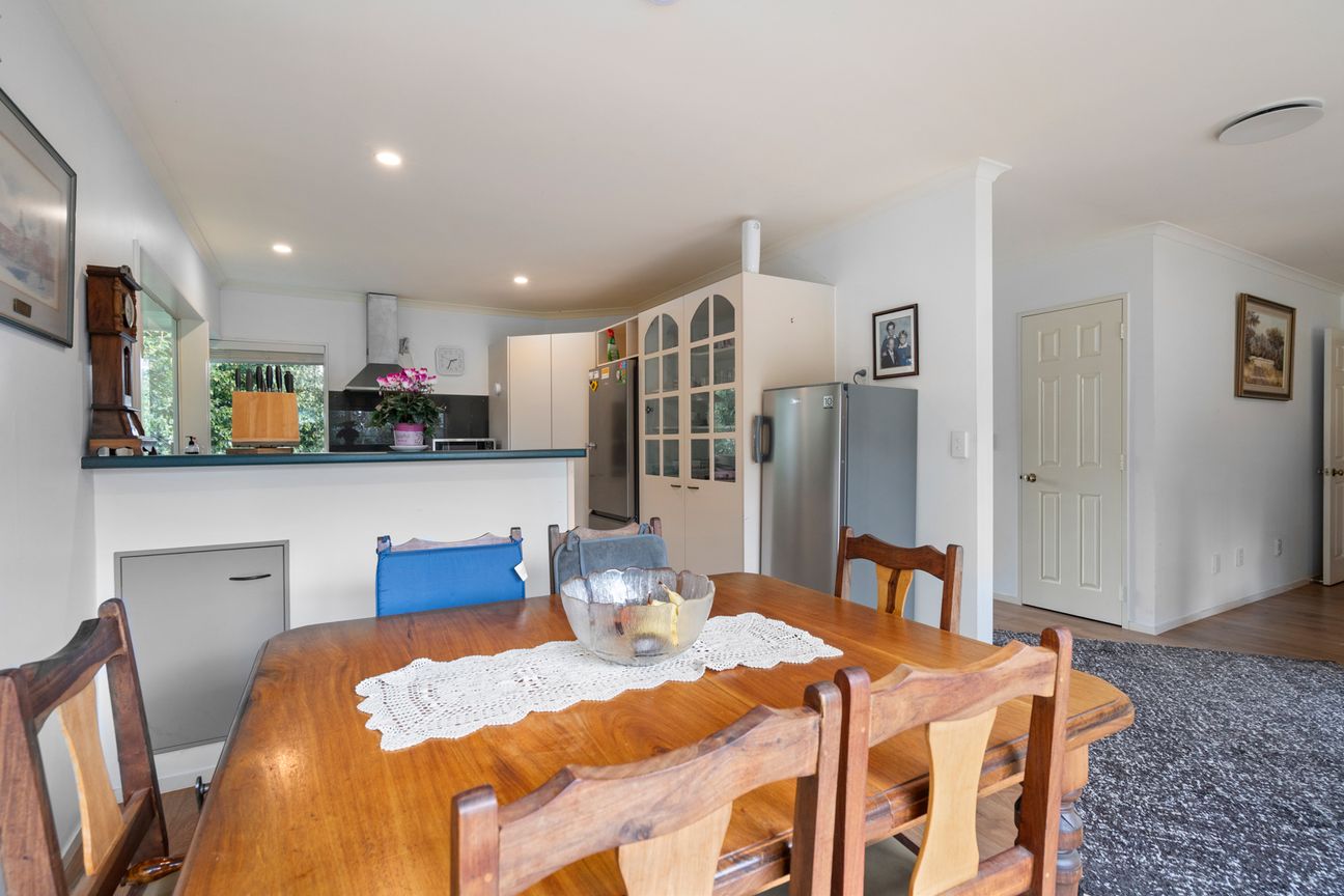 Private, Peaceful & Perfect for Family Living - Više