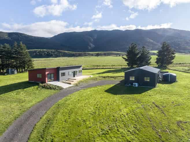 370 Western Lake Road, Western Lake