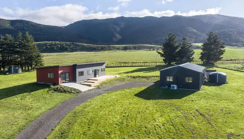 370 Western Lake Road, Western Lake