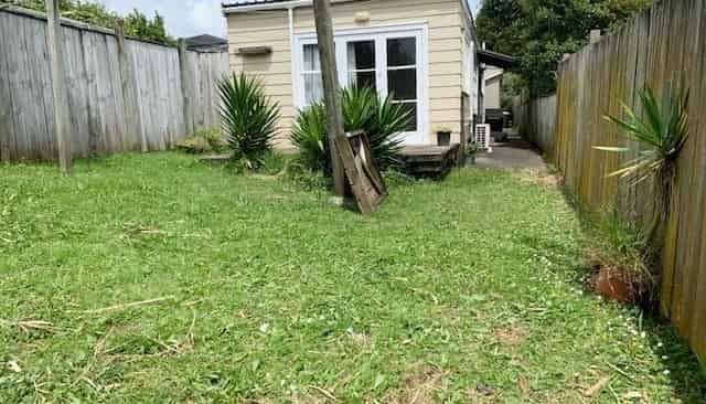 11A Netherlands Avenue, Kelston