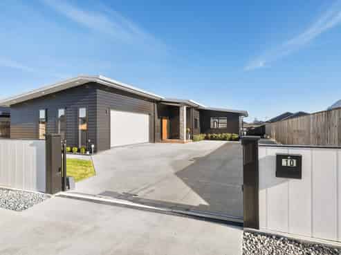 10 Kanzan Grove, Feilding