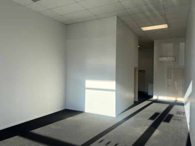 Modern Suburban Office/Retail