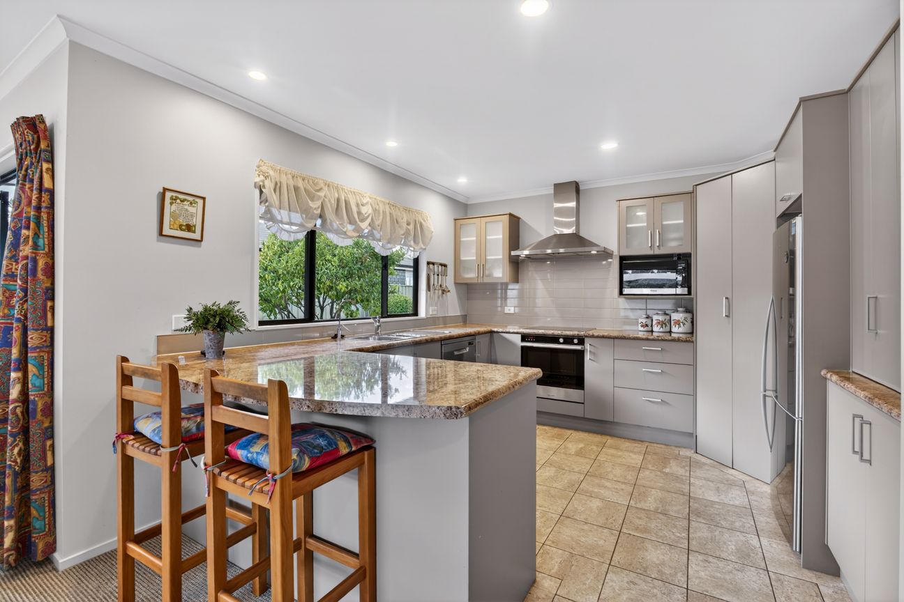 Tightly Held, Ready to Sell - Vista 6