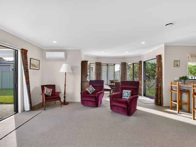 8 Thode Place, Greenmeadows