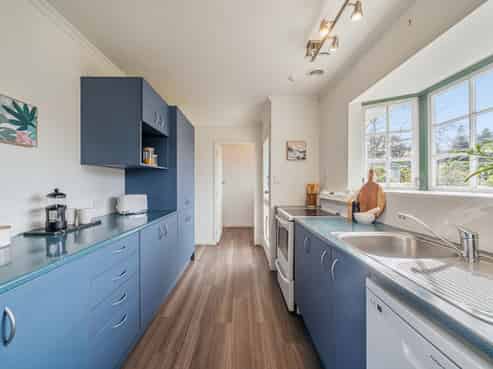 1 Woolwich Close, Whitby