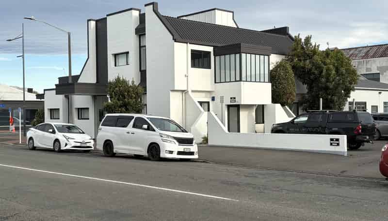 200 Warren Street North, Hastings