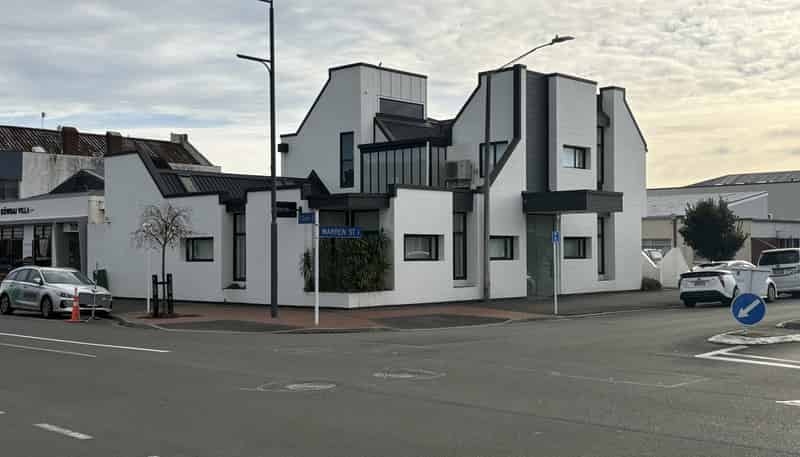 200 Warren Street North, Hastings