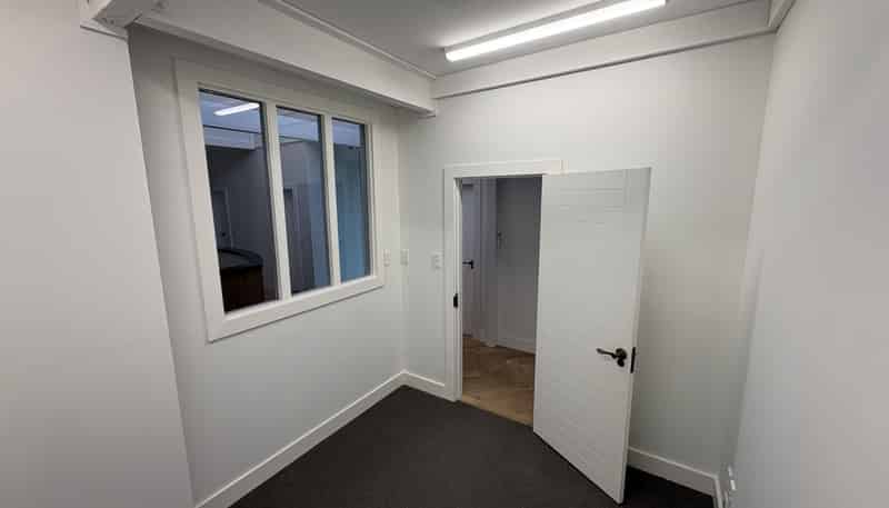 200 Warren Street North, Hastings