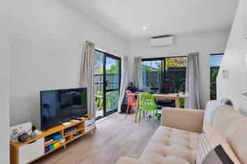 6/24 Andrew Road, Howick