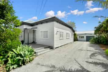 6 Duke Street, Tamarau