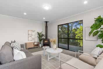 8 Panorama Drive, Parahaki