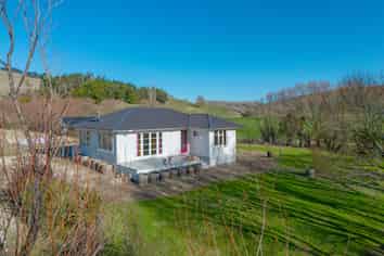 40 Jones Road, Porangahau