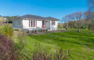 40 Jones Road, Porangahau