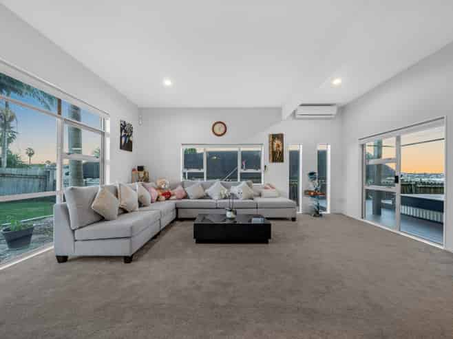 10 San Fernando Way, Henderson