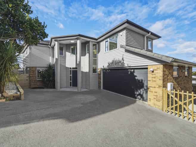 27A Lyttelton Avenue, Forrest Hill