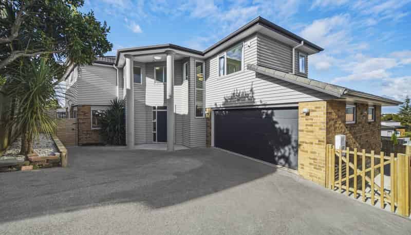 27A Lyttelton Avenue, Forrest Hill