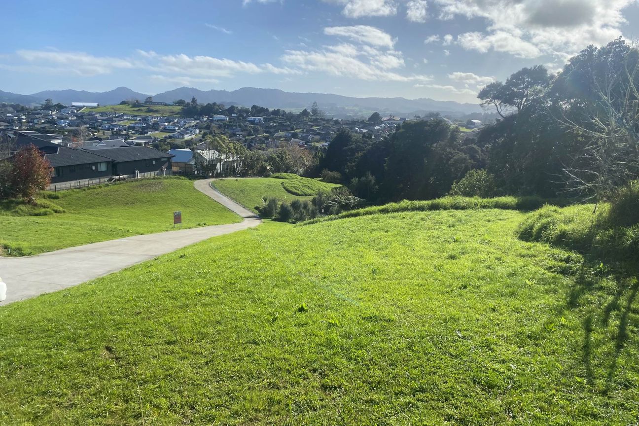 Elevated 601m² Section with Outstanding Views – pohled 3