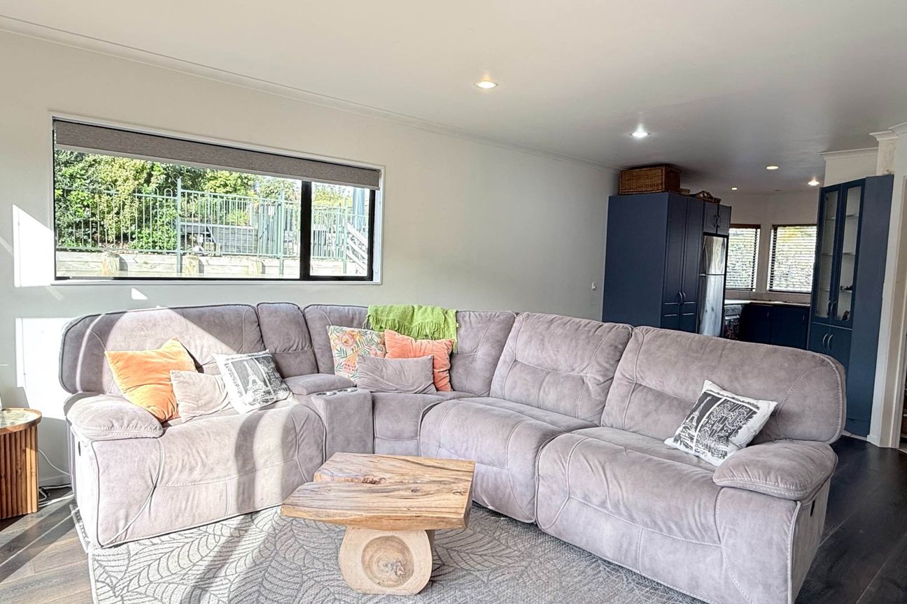 Bright & Sunny 3-Bedroom Duplex Townhouse with... - Widok 2