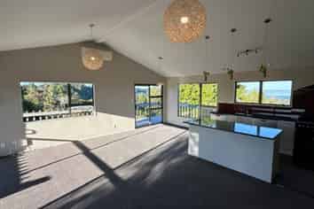 168 Scenic Drive, Titirangi