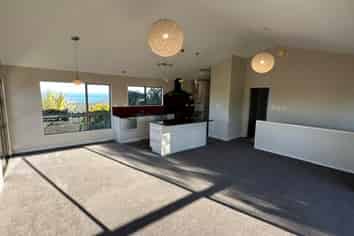 168 Scenic Drive, Titirangi