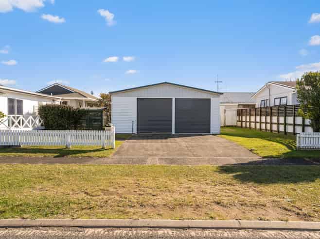 101 Mark Street, Whangamata