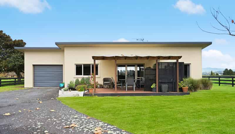 64a Houghton Road, Ngahinapouri
