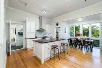 357 Hook School Road, Makikihi