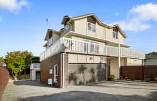 2/9 Tawa Street, Tawa
