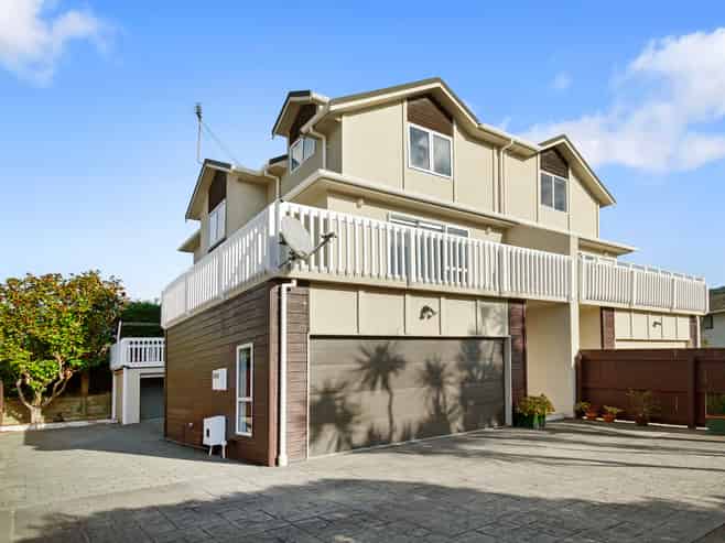 2/9 Tawa Street, Tawa