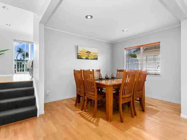 2/9 Tawa Street, Tawa