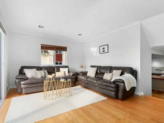 2/9 Tawa Street, Tawa