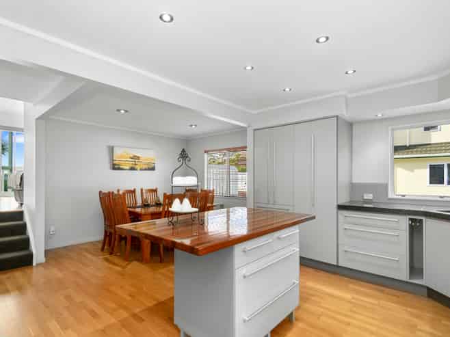 2/9 Tawa Street, Tawa