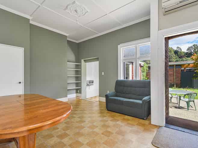 1 Crown Street, NORTH EAST VALLEY