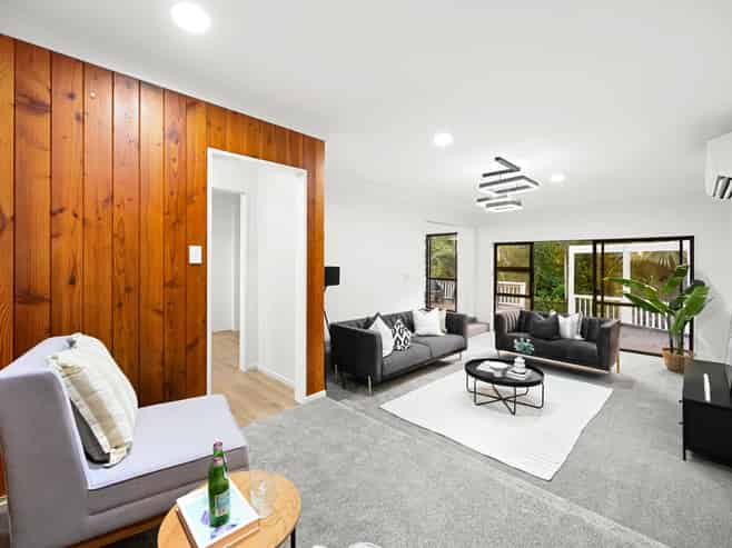 20 Splitt Avenue, Glenview