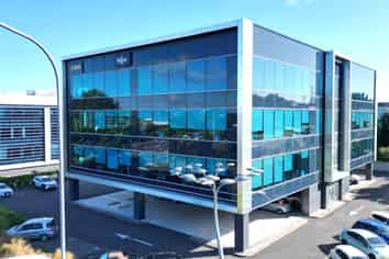 PREMIUM SERVICED OFFICES MOVE-IN READY
